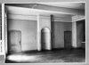 interieur kamer links van door ingang
