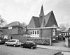 Exterieur overzicht achterzijde, ingang kerk met rechts de kosterswoning, Drabbestraat 1 - Bergen op Zoom - 20324322 - RCE -  Gereformeerde Kerk: Exterieur overzicht achterzijde, ingang kerk met rechts de kosterswoning, Drabbestraat 1 