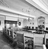 Interieur overzicht witte zaal voor de restauratie - Bergen op Zoom - 20324506 - RCE -  Stadhuis: Interieur overzicht witte zaal voor de restauratie 