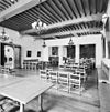 Interieur overzicht raadzaal voor de restauratie - Bergen op Zoom - 20324495 - RCE -  Stadhuis: Interieur overzicht raadzaal voor de restauratie 