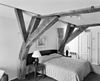 Interieur zolder, hotelkamer, kapconstructie - Bergen op Zoom - 20324583 - RCE -  Hotel De Gouden Leeuw: Interieur zolder, hotelkamer, kapconstructie 