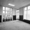 Interieur, 1e etage, overzicht hoekkamer met hoekerker - 's-Hertogenbosch - 20001002 - RCE -  Interieur, 1e etage, overzicht hoekkamer met hoekerker 