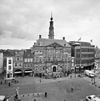 Overzicht voorgevel - 's-Hertogenbosch - 20348584 - RCE -  Stadhuis: Overzicht voorgevel (opmerking: Gefotografeerd voor Monumenten In Nederland Noord-Brabant, bladzijde 213) 