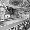 Interieur raadzaal met wandtapijten - 's-Hertogenbosch - 20348615 - RCE -  Stadhuis: Interieur raadzaal met wandtapijten (opmerking: Gefotografeerd voor Monumenten In Nederland Noord-Brabant, bladzijde 214) 