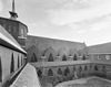 Pandhof met zicht op de kapel - Rosmalen - 20332297 - RCE -  Coudewater: Pandhof met zicht op de kapel 