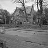 Overzicht voorgevel en rechter zijgevel met trapgevel, museum - Deurne - 20348352 - RCE -  Huize Wiegersma: Overzicht voorgevel en rechter zijgevel met trapgevel, museum (opmerking: Gefotografeerd voor Monumenten In Nederland Noord-Brabant, bladzijde 131) 