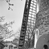 Detail van bakstenen molen, doorgeroeste binnenroede - Acht - 20004460 - RCE -  Annemie: Detail van bakstenen molen, doorgeroeste binnenroede 