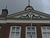 P1030480Detaille voorgevel Raadhuis.JPG -  Detaille van de voorgevel van het raadhuis van Etten-Leur 