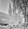 Overzicht zuidwestgevel met kerktorens - Geldrop - 20347536 - RCE -  R.K. Kerk: Overzicht zuidwestgevel met kerktorens (opmerking: Gefotografeerd voor Monumenten In Nederland Noord-Brabant) 