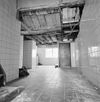 Interieur overzicht tussenverdieping met draagconstructie van boven gelegen vloer - Grave - 20325957 - RCE -  Interieur overzicht tussenverdieping met draagconstructie van boven gelegen vloer 
