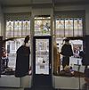 Interieur winkel met gedeelte glas in loodraam - Grave - 20326833 - RCE -  Interieur winkel met gedeelte glas in loodraam 