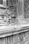 Detail zuidgevel dwarsschip - Grave - 20083921 - RCE -  Rooms-Katholieke Kerk: detail zuidgevel dwarsschip