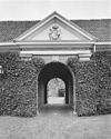 Exterieur POORT NAAR HET OUDE KASTEEL - Heeze - 20302205 - RCE -  Kasteel Heeze: Exterieur POORT NAAR HET OUDE KASTEEL 