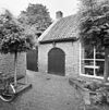 Koetshuis, dubbele ingangsdeuren - Nuenen - 20338025 - RCE -  Voormalige Pastorie / Werkatelier En Woonhuis Geweest Van Vincen: Koetshuis, dubbele ingangsdeuren 