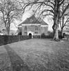 Overzicht westgevel - Oosterhout - 20346607 - RCE -  Nederlands Hervormde Kerk: Overzicht westgevel (opmerking: Gefotografeerd voor Monumenten In Nederland Noord-Brabant) 