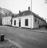 Overzicht Huis Brakestein (achtergrond) met koetshuis