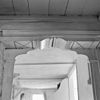 Interieur, balken plafond. Detail- geprofileerde sleutelstukken - Ravenstein - 20338730 - RCE -  Voormalige Brierbrouwerij: Interieur, balken plafond. Detail: geprofileerde sleutelstukken 