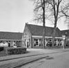 Overzicht voorgevel en linker zijgevel restaurant met aanbouw - Berkel-Enschot - 20342635 - RCE -  Restaurant: Overzicht voorgevel en linker zijgevel restaurant met aanbouw (opmerking: Gefotografeerd voor MIP Tilburg) 