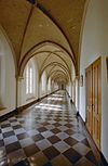 Interieur, overzicht kloosteromgang - Berkel-Enschot - 20001237 - RCE -  Trappistenklooster: Interieur, overzicht kloosteromgang 