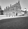 Overzicht voorgevel en linker zijgevel patronaatsgebouw - Tilburg - 20344324 - RCE -  Patronaat St. Joseph: Overzicht voorgevel en linker zijgevel patronaatsgebouw (opmerking: Gefotografeerd voor MIP Tilburg, bladzijde 75) 