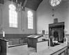 Interieur van de synagoge te Tilburg met biema (= verhoging voor het voorlezen van de Tora), Heilige Arke en kroonluchter - Tilburg - 20209521 - RCE -  Synagoge: Interieur van de synagoge te Tilburg met biema (= verhoging voor het voorlezen van de Tora), Heilige Arke en kroonluchter 