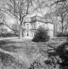 Overzicht voorgevel en rechter zijgevel, villa, fabrikantenwoning