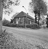 Exterieur overzicht boerderij vanaf de straatkant - Veghel - 20326064 - RCE -  Exterieur overzicht boerderij vanaf de straatkant 