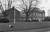 Voorgevels gebouwen links naast de kerk - Vught - 20247847 - RCE -  Huize Voorburg: voorgevels gebouwen links naast de kerk 