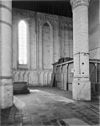 Koor vanuit het noorden - Capelle - 20046520 - RCE -  Nederlands Hervormde Kerk: koor vanuit het noorden 
