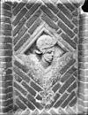 Kerktoren, medaillons, boogsteentjes, enz. - Woudrichem - 20217885 - RCE -  Nederlands Hervormde Kerk: Kerktoren, medaillons, boogsteentjes, enz. 
