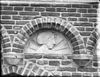 Kerktoren, medaillons, boogsteentjes, enz. - Woudrichem - 20217893 - RCE -  Nederlands Hervormde Kerk: Kerktoren, medaillons, boogsteentjes, enz. 