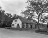 De Moeren: stal naast croquet-veld