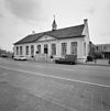 Overzicht voorgevel en rechter zijgevel, raadhuis - Rijsbergen - 20346730 - RCE -  Raadhuis: Overzicht voorgevel en rechter zijgevel, raadhuis (opmerking: Gefotografeerd voor Monumenten In Nederland Noord-Brabant) 