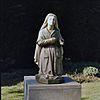 Beeld van Bernadette, voor Lourdesgrot - Zundert - 20346993 - RCE -  Voormalig Klooster Sint Anna: Beeld van Bernadette, voor Lourdesgrot 