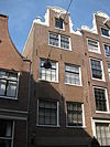 Pand met halsgevel