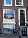 Huis met halsgevel
