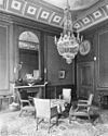 INTERIEUR, OVERZICHT ACHTERKAMER MET SCHOORSTEENMANTEL - Amsterdam - 20280726 - RCE -  INTERIEUR, OVERZICHT ACHTERKAMER MET SCHOORSTEENMANTEL 