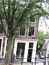 Pand met gevel onder rechte lijst