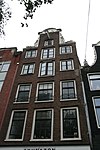 Pand met halsgevel