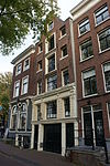 Pakhuis met puntgevel