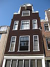 Pand met halsgevel