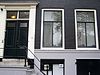 Huis met zware halsgevel