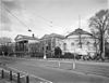 Het Aquariumgebouw van Artis, gezien vanaf de brug over de Plantage Muidergracht - Amsterdam - 20280987 - RCE -  Dierentuin Artis: Het Aquariumgebouw van Artis, gezien vanaf de brug over de Plantage Muidergracht 