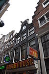 Pand met klokgevel