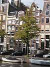 Pand met halsgevel