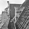 Noordelijke goot naar het oosten - Amsterdam - 20011404 - RCE -  West Indisch Pakhuis: noordelijke goot naar het oosten 