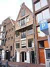 Pand met puntgevel