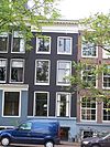 Pand met gevel onder rechte lijst