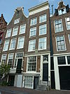 Pand met gevel onder rechte lijst