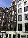 Pand met halsgevel